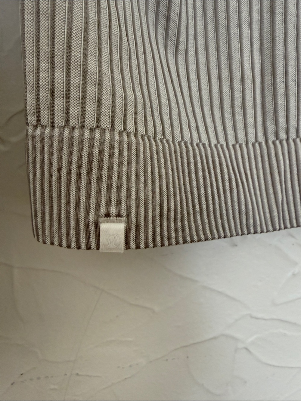 Lululemon Rest Less Pullover. Gray. Ribbed - Picture 3 of 6